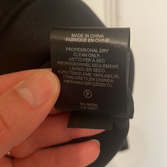 Tibi New York 100% silk Black & White Color block sleeveless dress - Picture 7 of 10